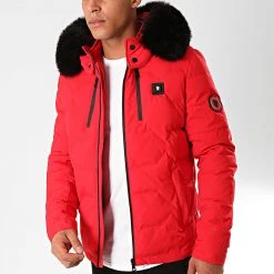 De gros 🥰 Doudoune Chauffante Capuche Fourrure Val D'Isère Rouge Noir de Comme Des Loups 🎉 -Comme Des Loups Soldes comme des loups 199568 VAL D ISERE RED FOUR BLACK 20191011T114523 03