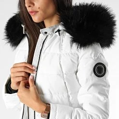 Offres ❤️ Doudoune Chauffante Capuche Femme Fourrure Budapest Blanc Noir de Comme Des Loups 🤩 -Comme Des Loups Soldes comme des loups 199604 BUDAPEST WHITE FOUR BLACK 20191009T150301 04