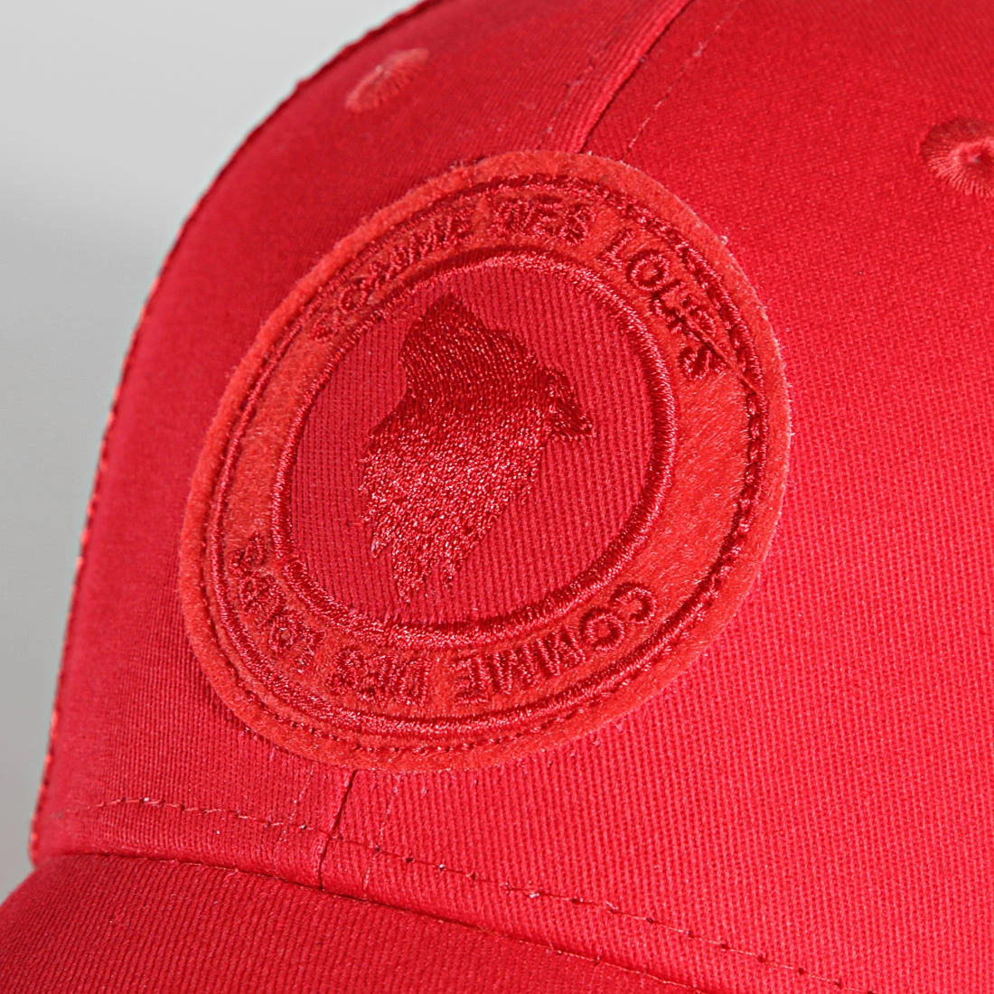 Promo ⌛ Casquette Trucker Santiago Rouge de Comme Des Loups ⭐ 4 Promo ⌛ Casquette Trucker Santiago Rouge de Comme Des Loups ⭐ – Image 2