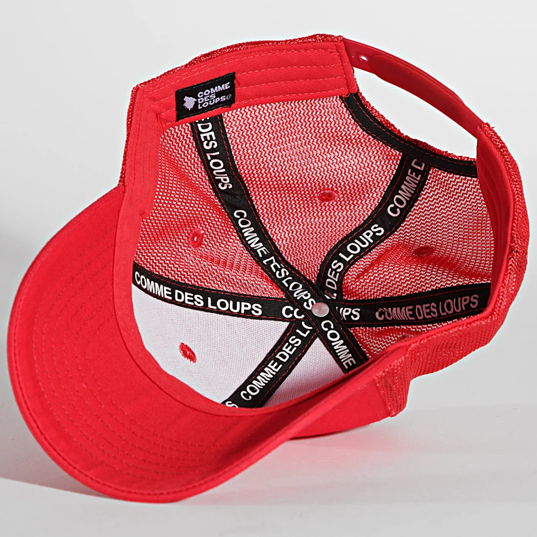 Promo ⌛ Casquette Trucker Santiago Rouge de Comme Des Loups ⭐ 6 Promo ⌛ Casquette Trucker Santiago Rouge de Comme Des Loups ⭐ – Image 4