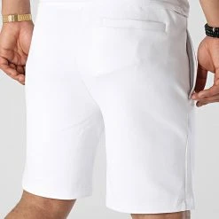 Remise ✔️ Short Jogging Naruto x Sasuke 011 Blanc de Comme Des Loups ⭐ -Comme Des Loups Soldes comme des loups 319788 SHORT NXS 011 WHITE 20220519T140212 04