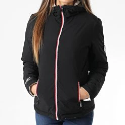 Top 10 💯 Doudoune Capuche Réversible Femme Québec Blanc Noir de Comme Des Loups 🎁 -Comme Des Loups Soldes comme des loups 336209 QUEBEC BLANC NOIR 20221010T152142 03