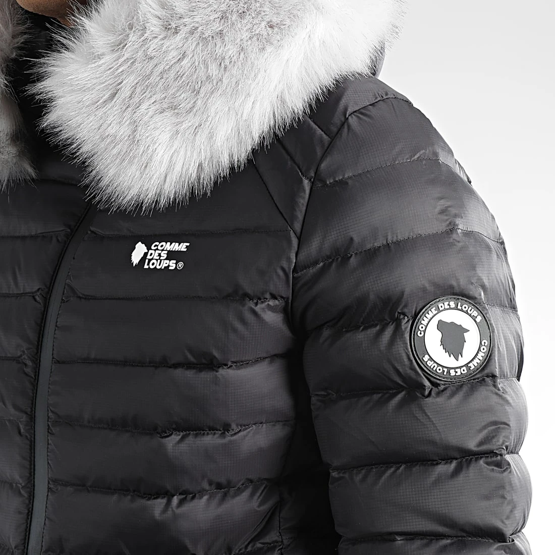 De gros 😀 Doudoune Capuche Fourrure Liverpool Noir Gris de Comme Des Loups 🥰 4 De gros 😀 Doudoune Capuche Fourrure Liverpool Noir Gris de Comme Des Loups 🥰 – Image 2