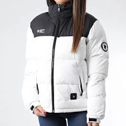 Acheter 🤩 Doudoune Capuche Chauffante Femme Val Morel Blanc de Comme Des Loups 🔔 -Comme Des Loups Soldes comme des loups 339204 VAL MOREL WHITE 20221024T141733 03