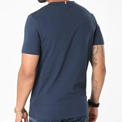 Bon marché 👏 Tee 🥰 Shirt Essential N3 2120200 Bleu Marine de Le Coq Sportif ❤️ -Comme Des Loups Soldes le coq sportif 268456 2120200 20210607T121459 04