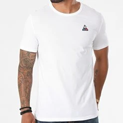 Meilleure affaire 🔥 Tee Shirt Essential N3 2120202 Blanc de Le Coq Sportif 🔔 -Comme Des Loups Soldes le coq sportif 268457 2120202 20210607T121030 03