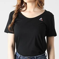 Grosses soldes 🔥 Tee Shirt Femme 2210513 Noir de Le Coq Sportif 🥰 -Comme Des Loups Soldes le coq sportif 291419 2210513 20211209T160359 03
