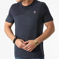 Top 10 🔥 Tee ⭐ Shirt Saison 1 N1 221366 Bleu Marine de Le Coq Sportif ⭐ -Comme Des Loups Soldes le coq sportif 291640 2210366 20211118T161733 03