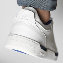 Acheter ⌛ Baskets Stadium 2210241 Optical White Cobalt de Le Coq Sportif ✔️ -Comme Des Loups Soldes le coq sportif 302979 2210241 20220211T155211 04