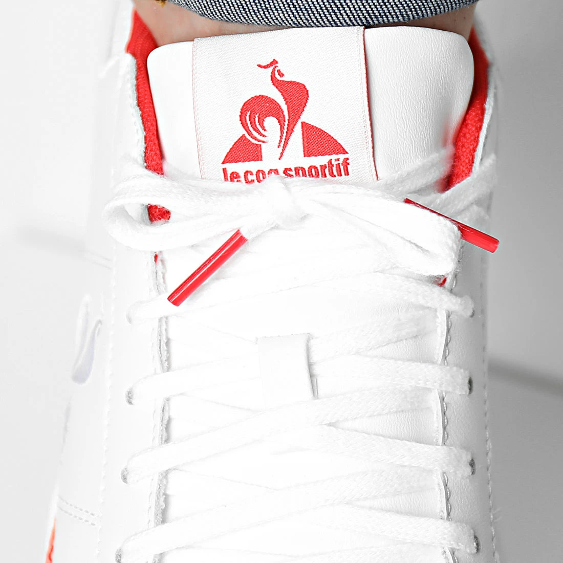 Promo ⭐ Baskets Stadium 2210242 Optical White Fiery Red de Le Coq Sportif ✨ 5 Promo ⭐ Baskets Stadium 2210242 Optical White Fiery Red de Le Coq Sportif ✨ – Image 3