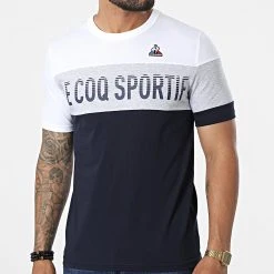 Promo ⌛ Tee 🧨 Shirt 2220296 Bleu Marine Blanc de Le Coq Sportif 🎉