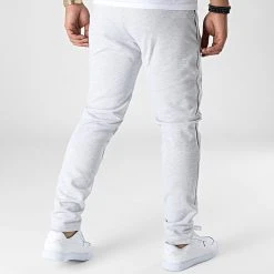 Offres ✨ Pantalon Jogging Tech 2210472 Gris Chiné de Le Coq Sportif 🌟 -Comme Des Loups Soldes le coq sportif 326699 2210472 20220706T160708 04