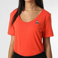 Meilleur prix 🥰 Tee Shirt Femme 2210799 Orange de Le Coq Sportif 🥰 -Comme Des Loups Soldes le coq sportif 326727 2210799 20220715T154628 03