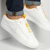De gros ⌛ Baskets Court Allure Sport 2220199 Optical White Citrus de Le Coq Sportif ✔️ 2 De gros ⌛ Baskets Court Allure Sport 2220199 Optical White Citrus de Le Coq Sportif ✔️ -Comme Des Loups Soldes le coq sportif 328638 2220199 20220727T150014 01