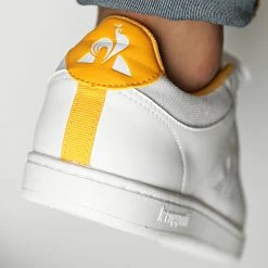 De gros ⌛ Baskets Court Allure Sport 2220199 Optical White Citrus de Le Coq Sportif ✔️ 9 De gros ⌛ Baskets Court Allure Sport 2220199 Optical White Citrus de Le Coq Sportif ✔️ -Comme Des Loups Soldes le coq sportif 328638 2220199 20220727T150017 04