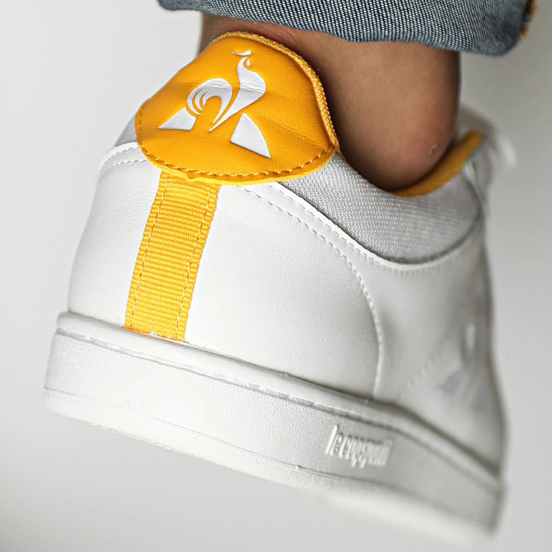 De gros ⌛ Baskets Court Allure Sport 2220199 Optical White Citrus de Le Coq Sportif ✔️ 6 De gros ⌛ Baskets Court Allure Sport 2220199 Optical White Citrus de Le Coq Sportif ✔️ – Image 4