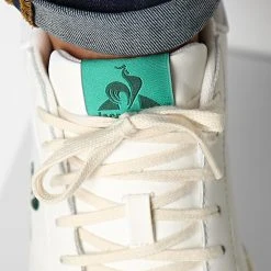 Sortie 🥰 Baskets Stadium 2220241 Optical White Evergreen de Le Coq Sportif ✔️ -Comme Des Loups Soldes le coq sportif 329144 2220242 20220727T154301 03