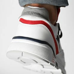 Meilleure vente 😉 Baskets LCS R850 Tricolore 2220266 Optical White de Le Coq Sportif ⭐ -Comme Des Loups Soldes le coq sportif 329156 2220266 20220727T154335 04