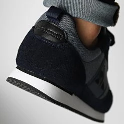 Acheter 👏 Baskets Alpha Classic Workwear 2220202 Dress Blue de Le Coq Sportif 🌟 -Comme Des Loups Soldes le coq sportif 331031 2220202 20220803T160018 04